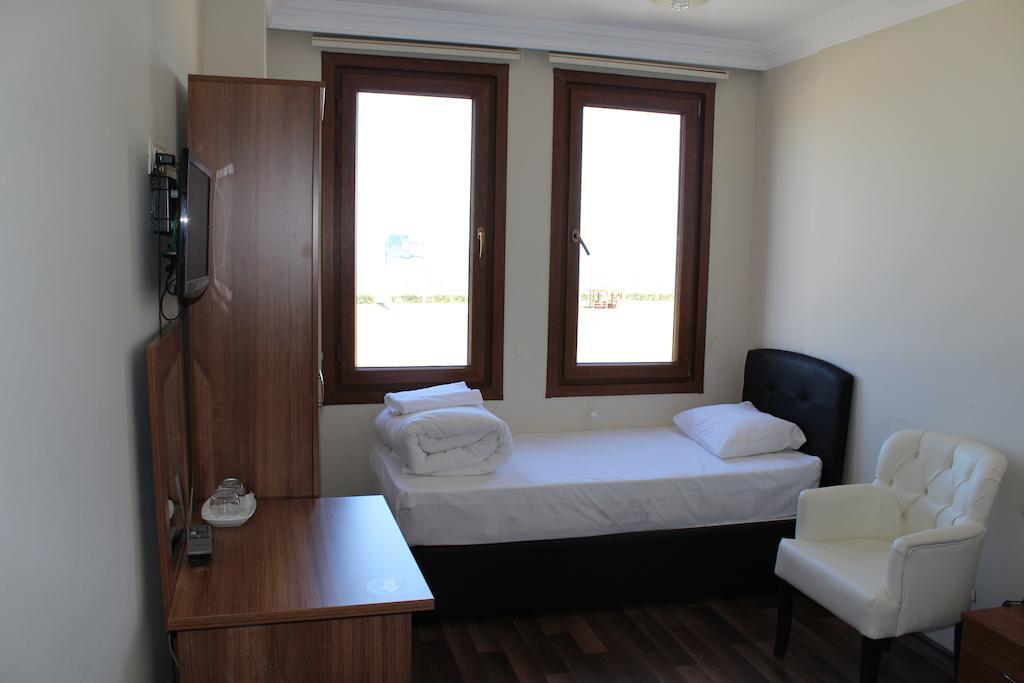 Oz-Ay Hotel Surmene Ruang foto
