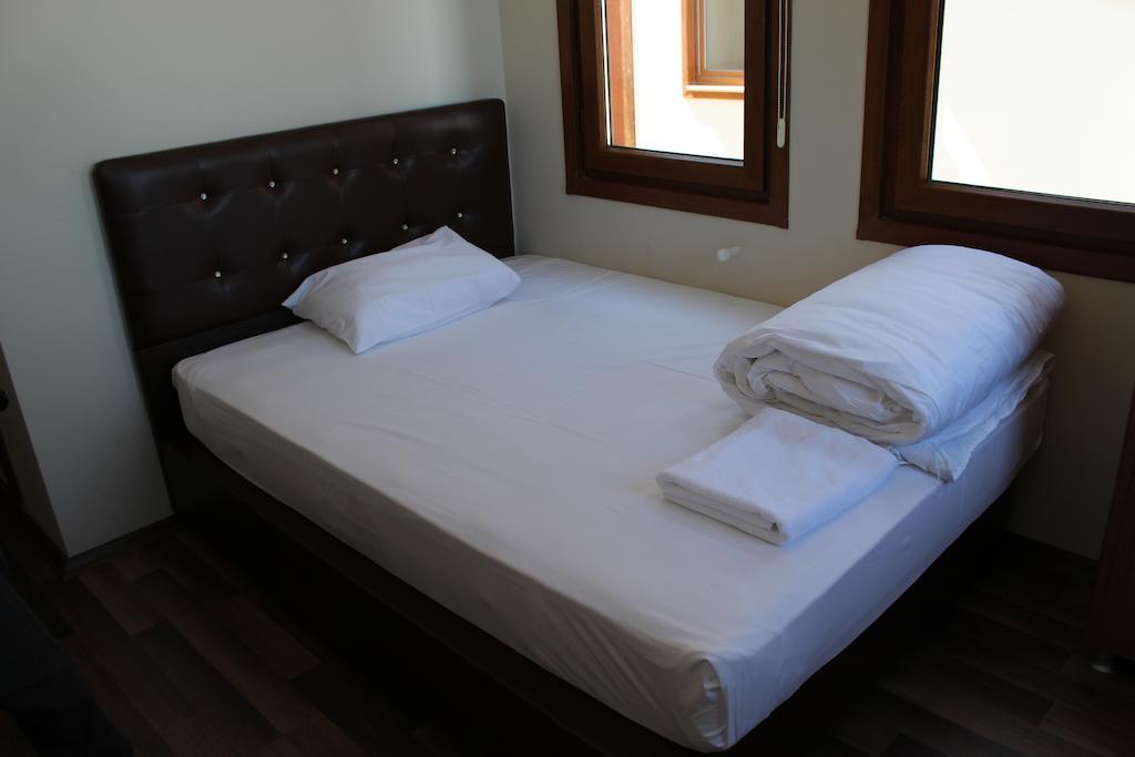 Oz-Ay Hotel Surmene Ruang foto